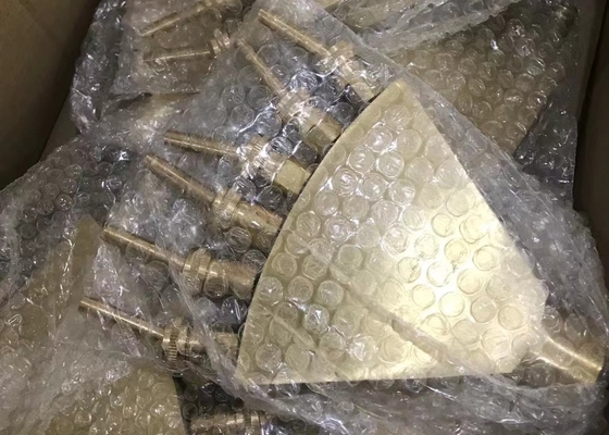 분수용노즐을 추는 놋쇠로 만든 크롬판 포닉스 이야기는 물 분무 높은  4m을 내뿜습니다
