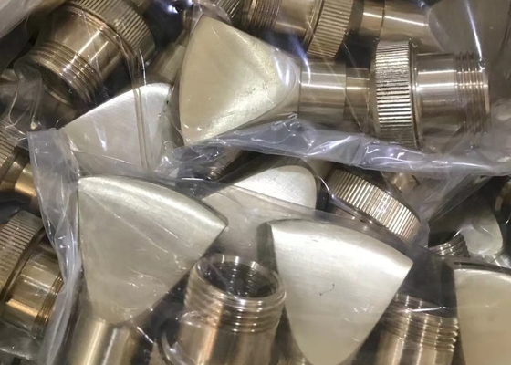 1 " 완전히 놋쇠로 만든 조정할 수 있는 방향 팬 분수 분사 14.5psi 압박
